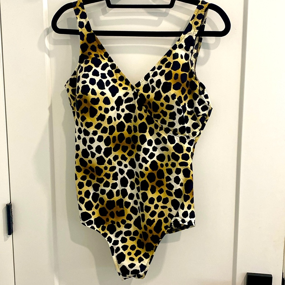 Miraclesuit Women's Belle Gattino Revele One Piece Swimsuit | Size 16